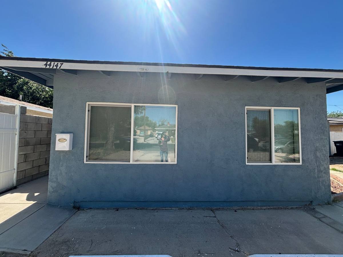House for rent at 44147 Fig Ave, Lancaster, CA 93534