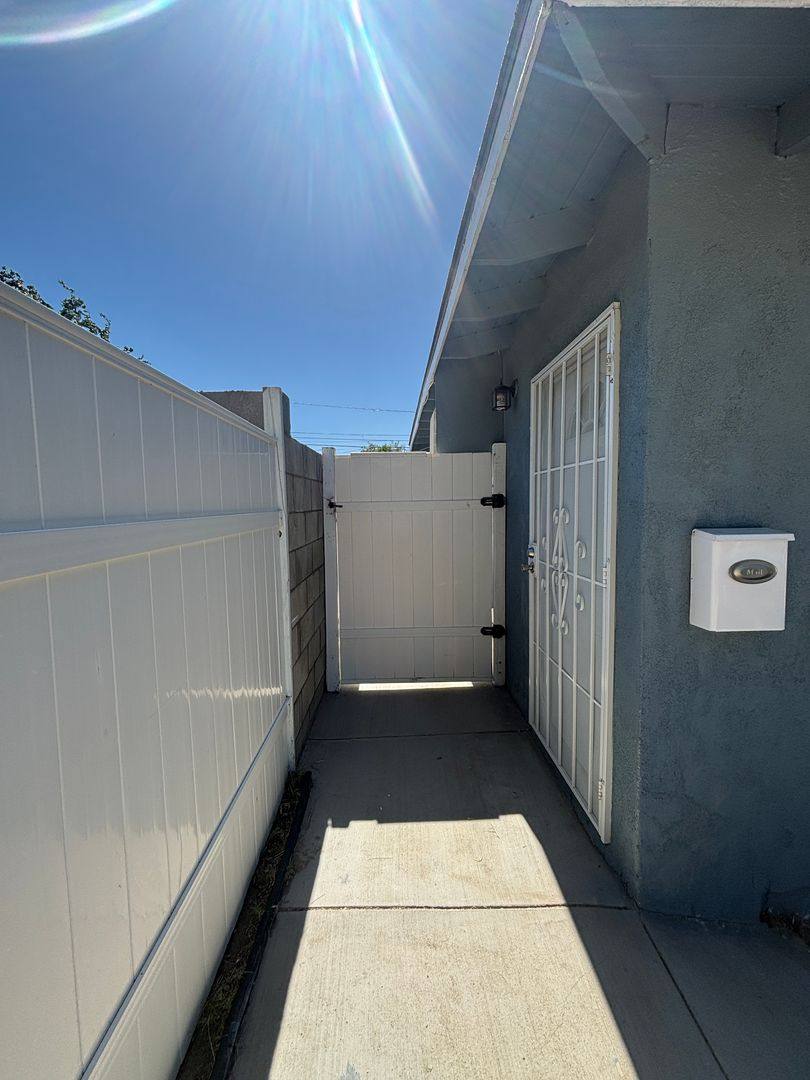 House for rent at 44147 Fig Ave, Lancaster, CA 93534