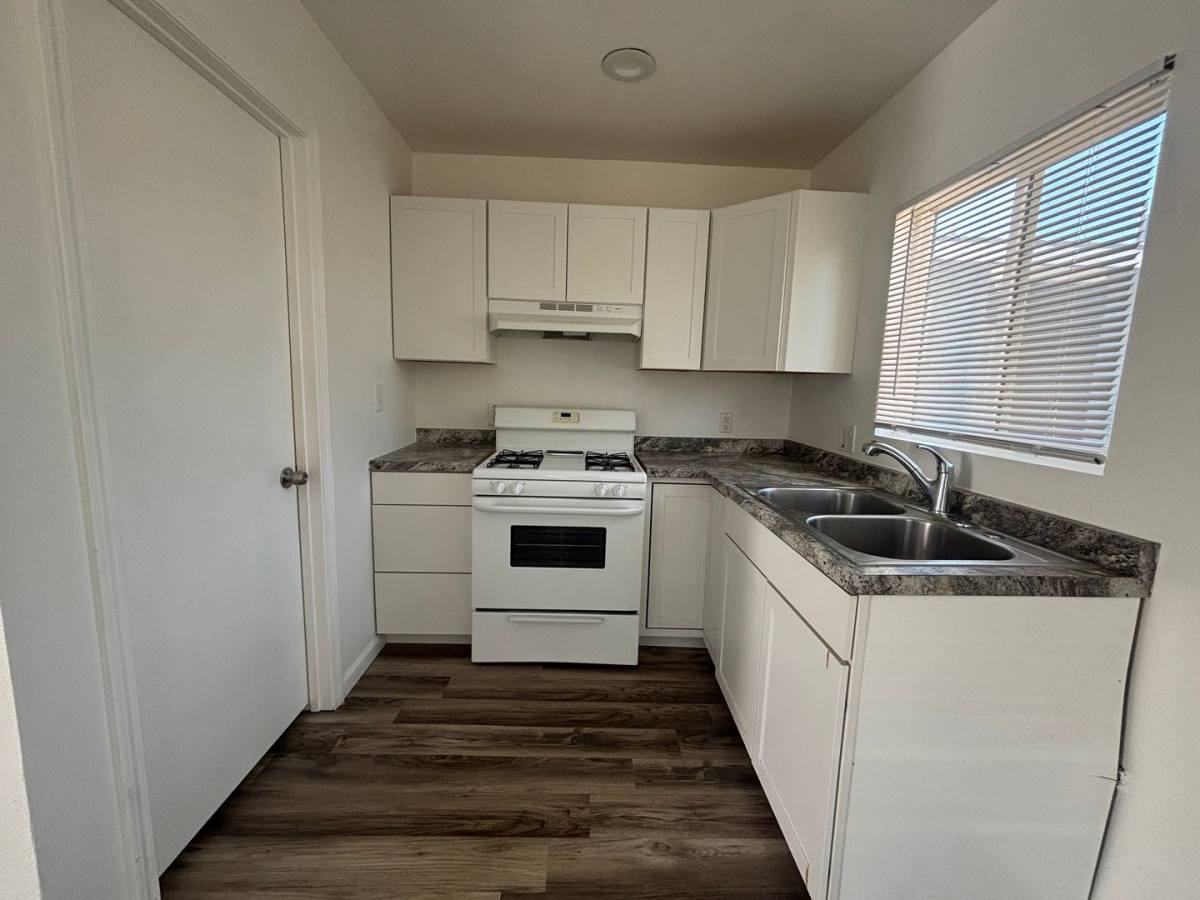 House for rent at 44147 Fig Ave, Lancaster, CA 93534