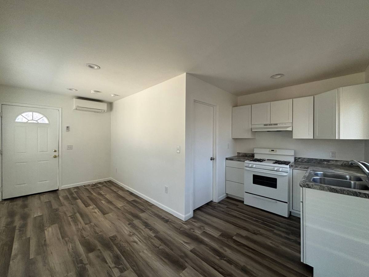 House for rent at 44147 Fig Ave, Lancaster, CA 93534