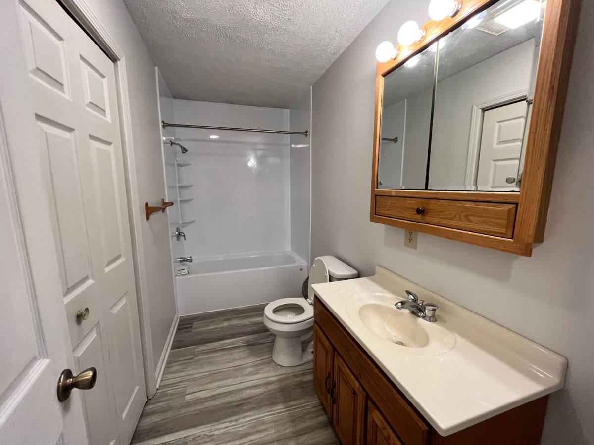 Apartment for rent at 210 S Walnut St, Atlanta, IN 46031