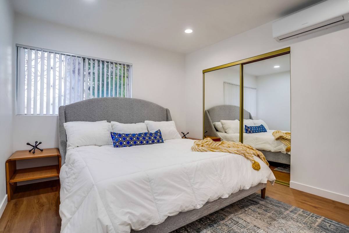 Apartment for rent at 14227 Gilmore St, Van Nuys, CA 91401