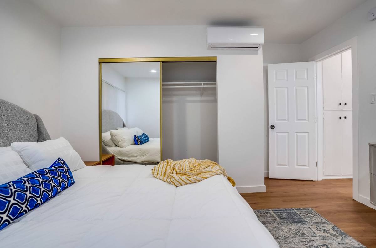 Apartment for rent at 14227 Gilmore St, Van Nuys, CA 91401