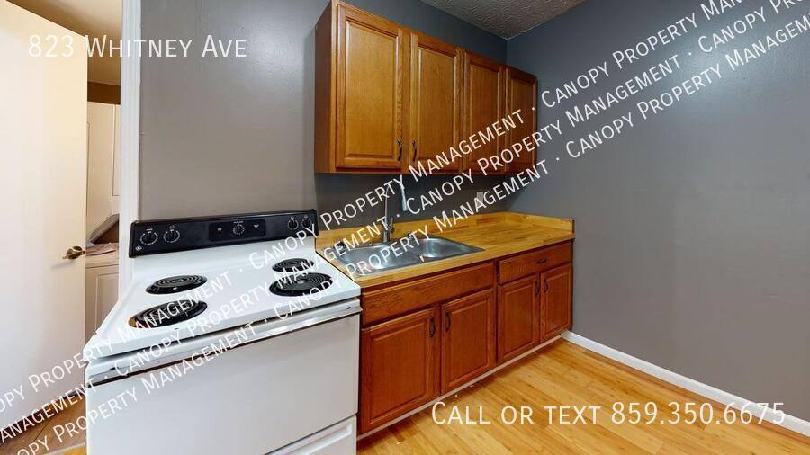 Apartment for rent at 823 Whitney Ave, Lexington, KY 40508