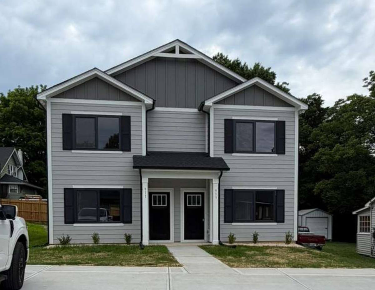 Townhouse for rent at 9th St Dr NE, Hickory, NC 28601