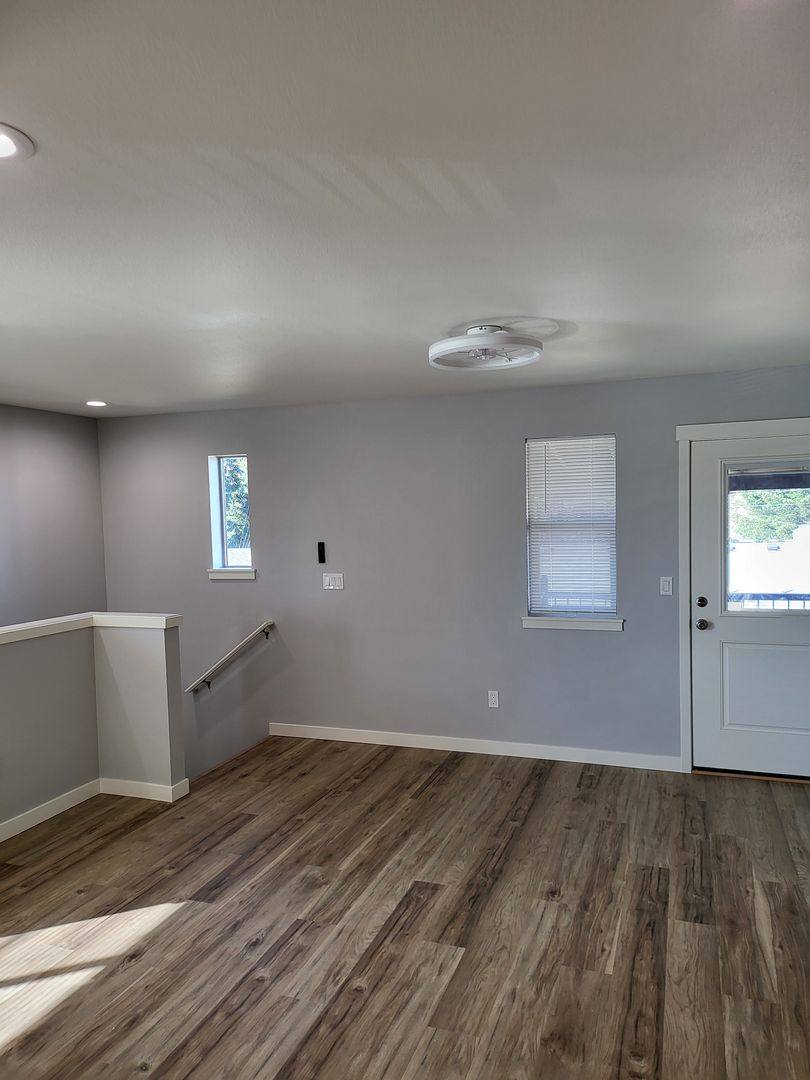 Apartment for rent at 1083 Kennedy St, Woodburn, OR 97071