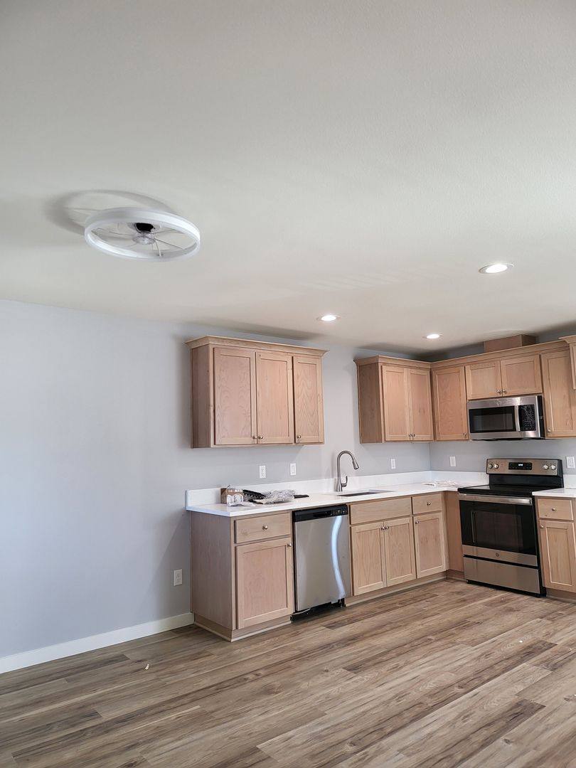 Apartment for rent at 1083 Kennedy St, Woodburn, OR 97071