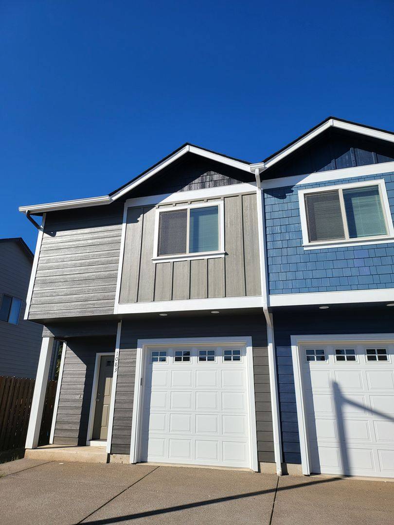 Apartment for rent at 1083 Kennedy St, Woodburn, OR 97071