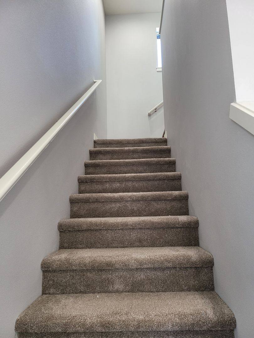 Apartment for rent at 1083 Kennedy St, Woodburn, OR 97071