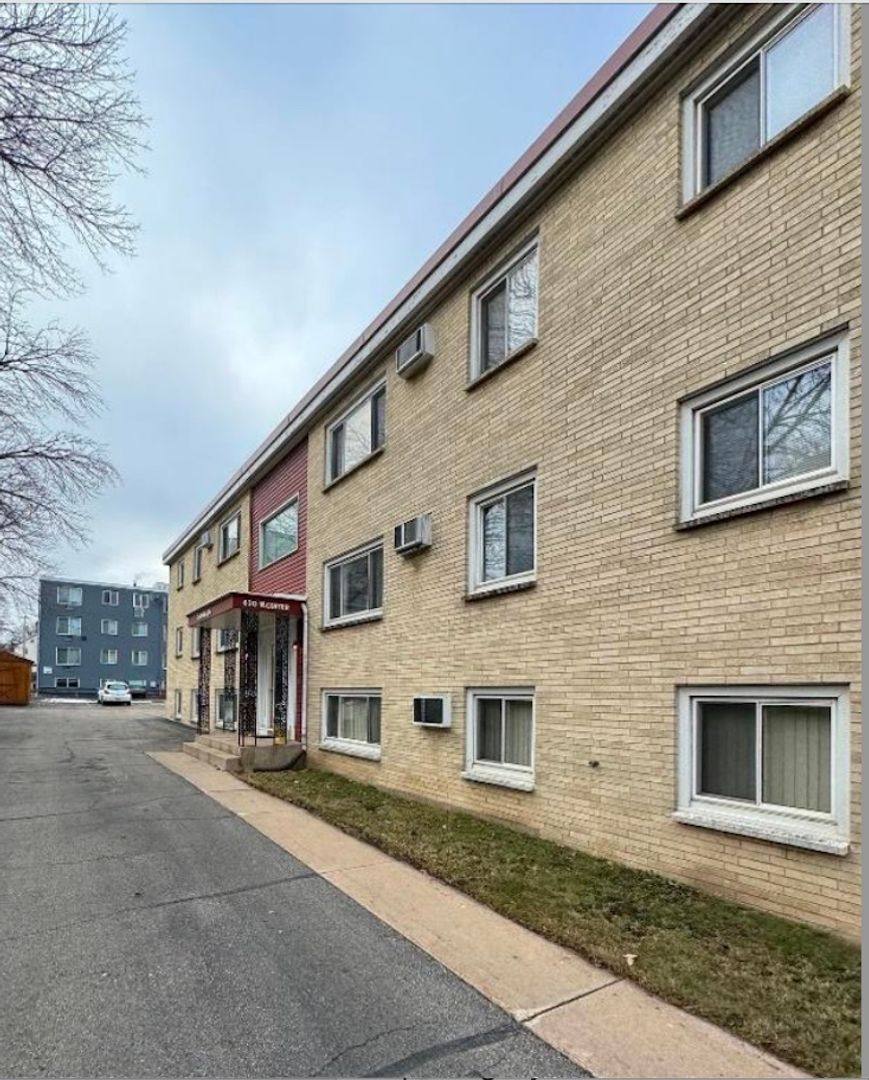 Apartment for rent at 620 W Center St, Rochester, MN 55902
