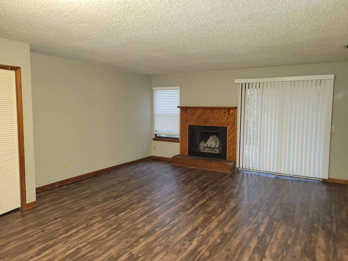House for rent at 474 Newport Dr, Orange Park, FL 32073