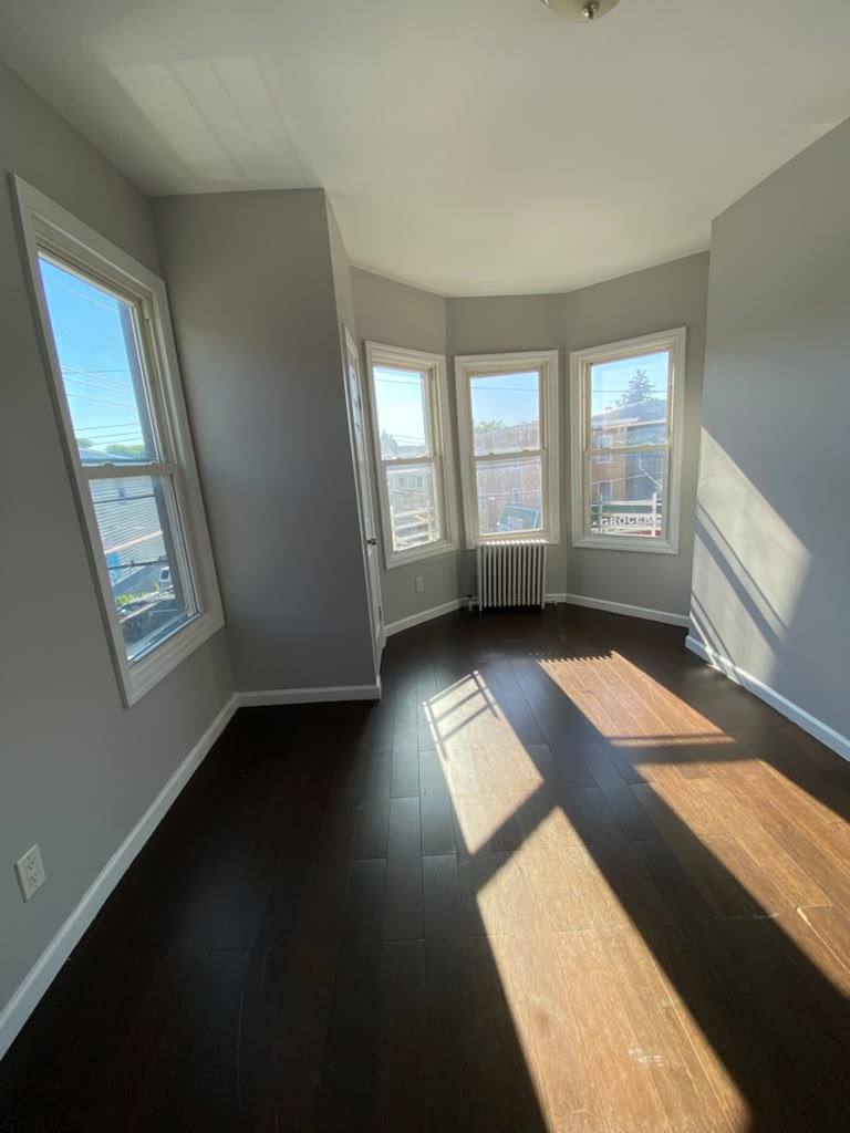 Apartment for rent at 12 Beech St #3, Yonkers, NY 10701
