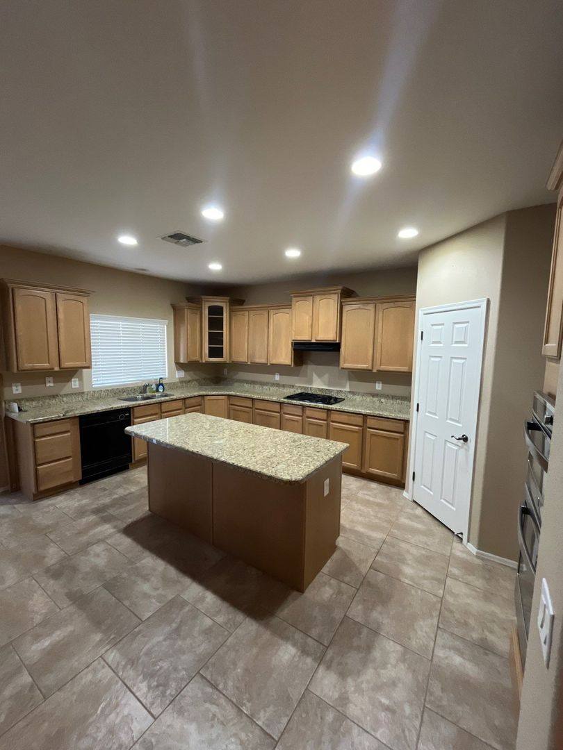 House for rent at 39203 N Carolina Ave, San Tan Valley, AZ 85140
