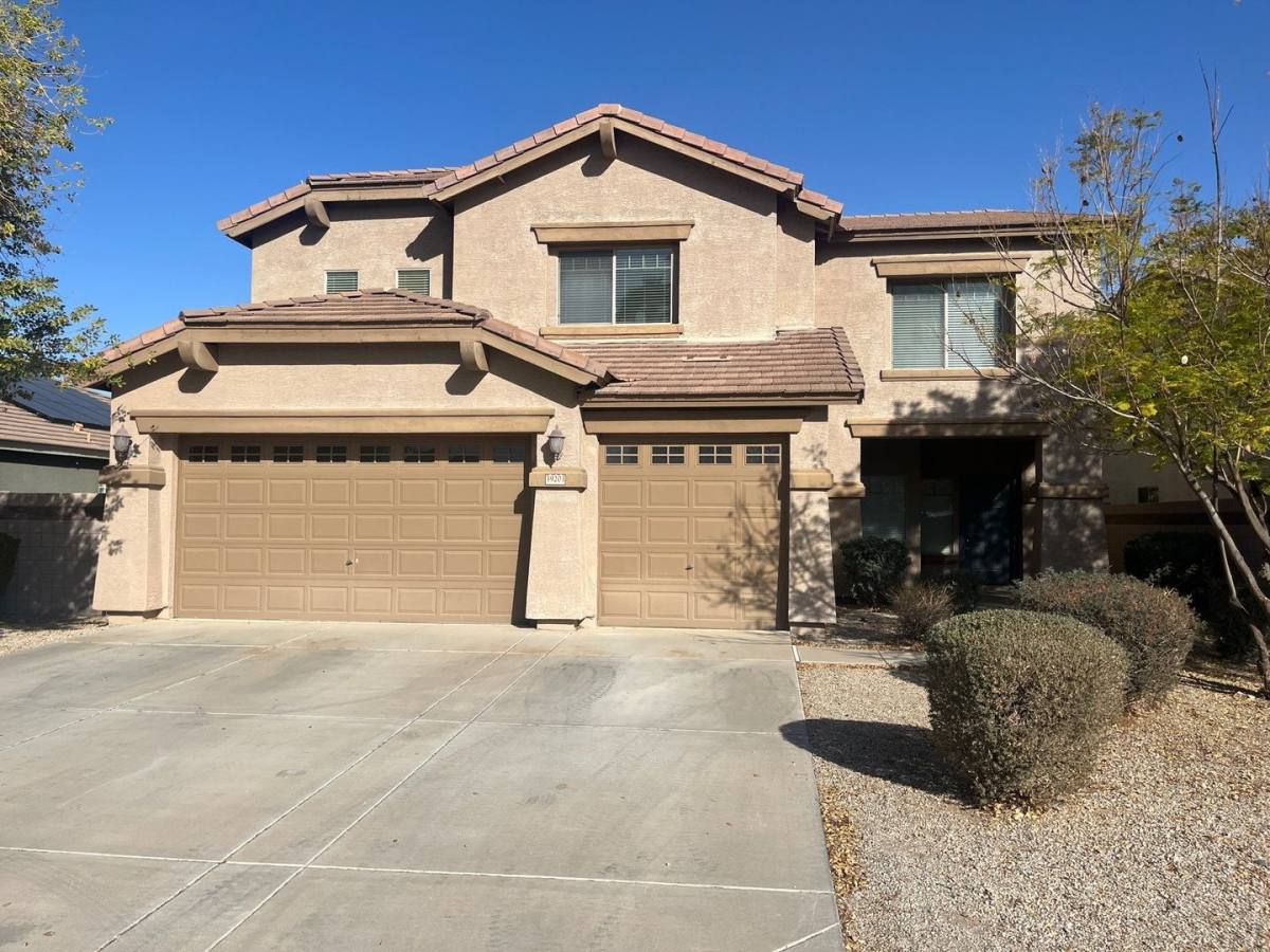 House for rent at 39203 N Carolina Ave, San Tan Valley, AZ 85140