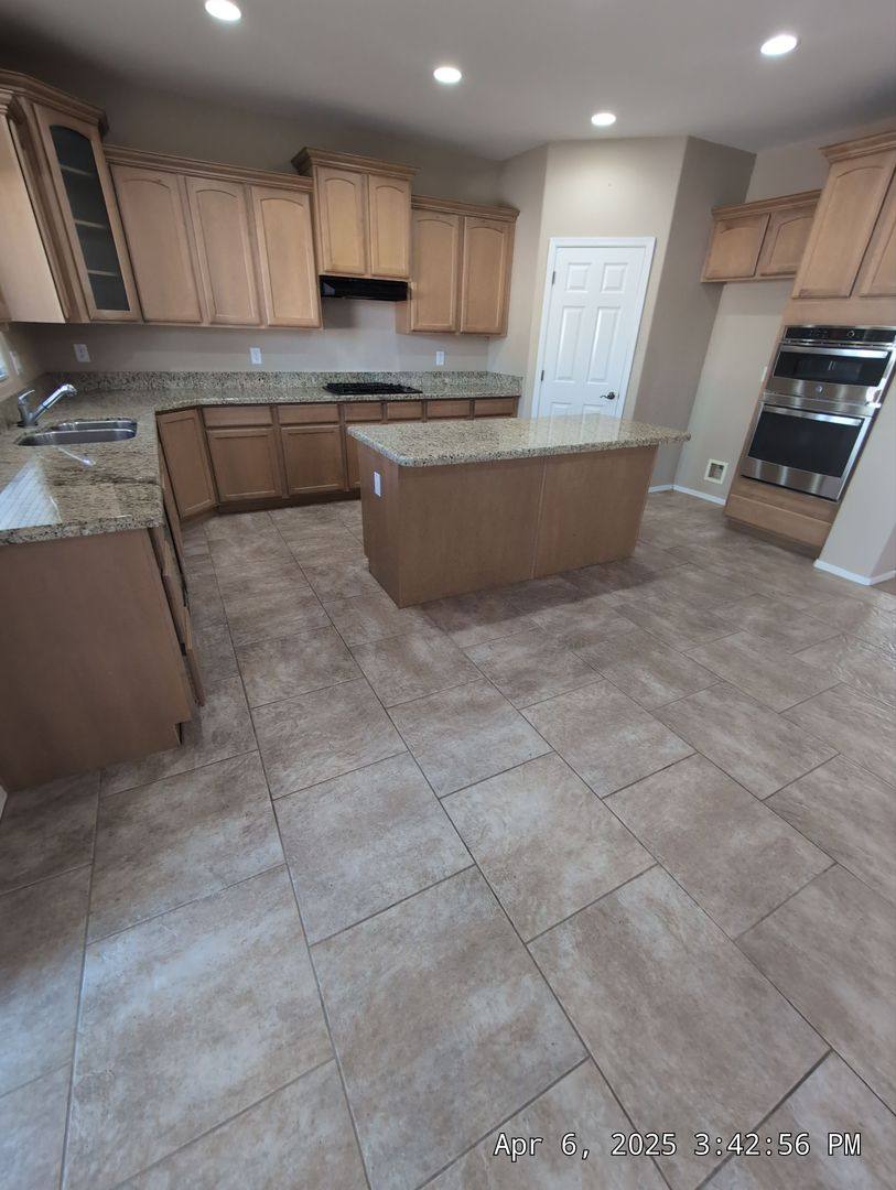 House for rent at 39203 N Carolina Ave, San Tan Valley, AZ 85140