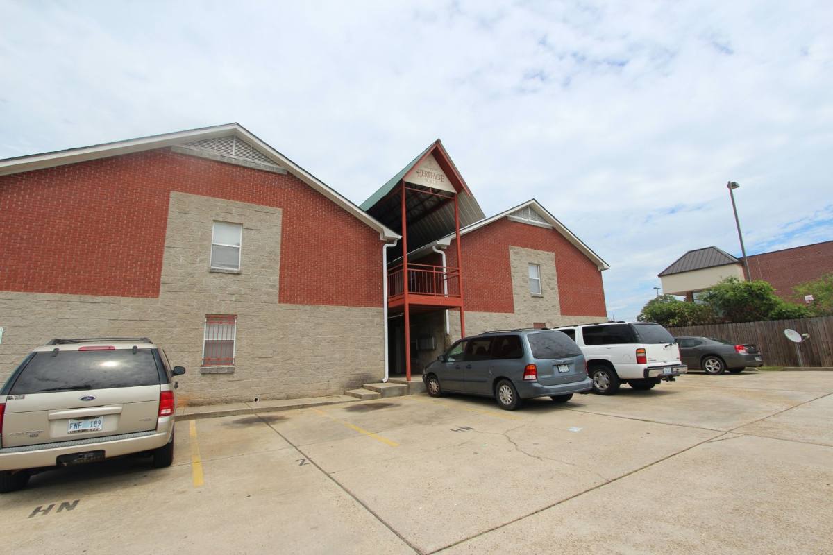 Apartment for rent at 211 Chevy Chase Dr, Hattiesburg, MS 39401