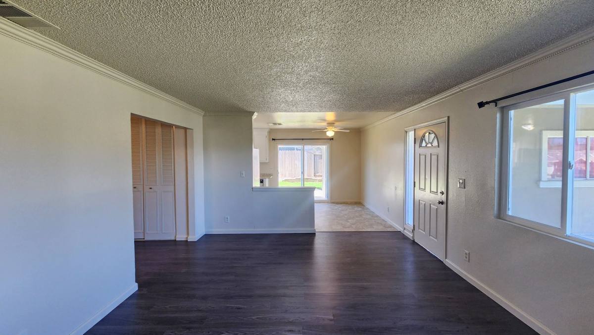 Apartment for rent at 6013 Brett Dr, Sacramento, CA 95842
