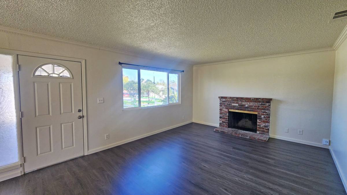 Apartment for rent at 6013 Brett Dr, Sacramento, CA 95842