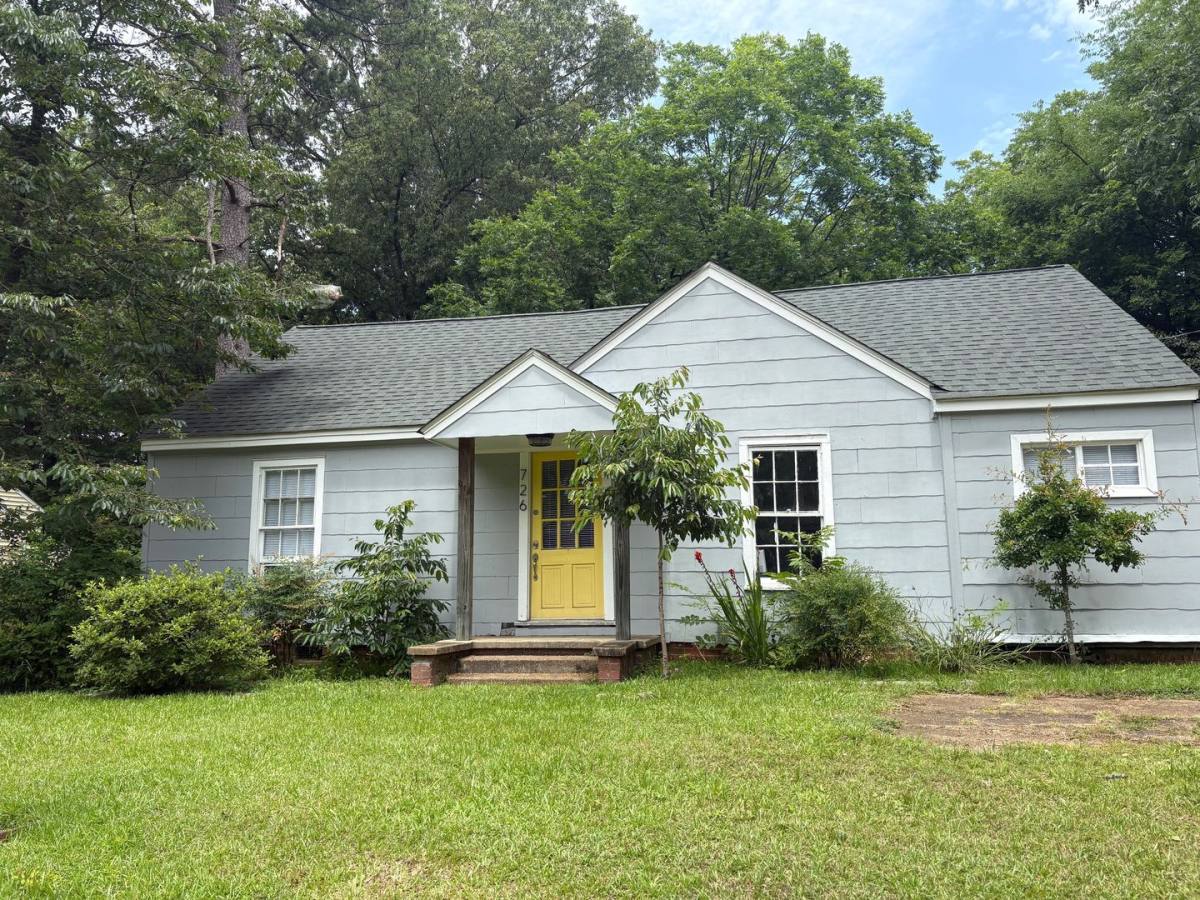 House for rent at 726 Whitfield St, Starkville, MS 39759