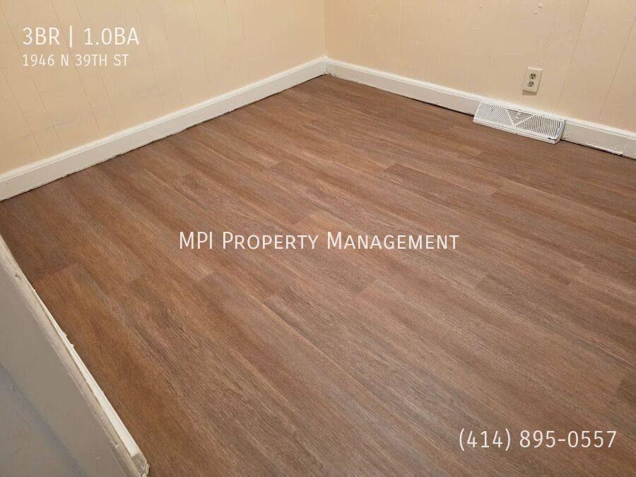 Apartment for rent at 1946 N 39th St, Milwaukee, WI 53208