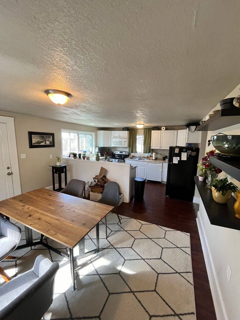 House for rent at 1546 33rd St, Des Moines, IA 50311