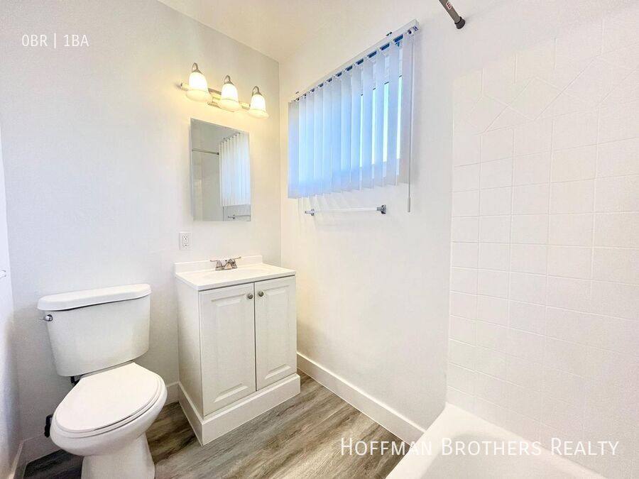 Apartment for rent at 251 Loma Dr #14, Los Angeles, CA 90026