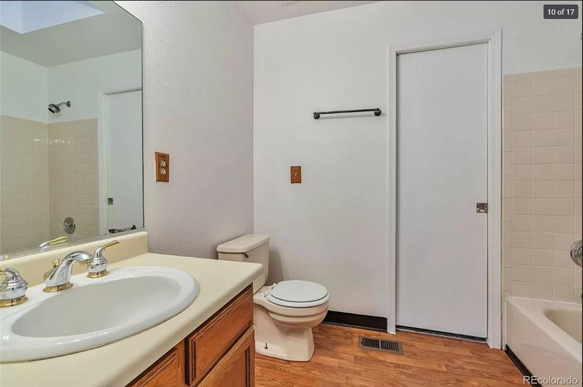 Apartment for rent at 942 S Walden St, Aurora, CO 80017