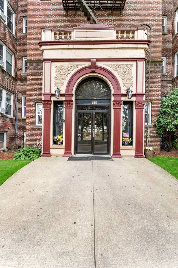 Apartment for rent at 758 Jersey Ave #E6, Elizabeth, NJ 07208
