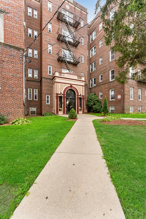 Apartment for rent at 758 Jersey Ave #E6, Elizabeth, NJ 07208