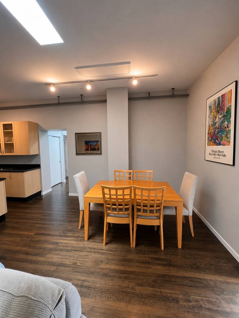Apartment for rent at 2011-15 W Division St, Chicago, IL 60622