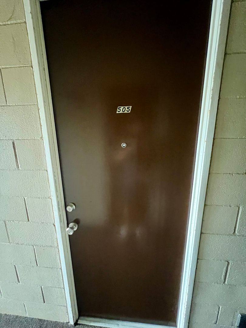 Condo for rent at 1687 Pensacola St, Honolulu, HI 96822
