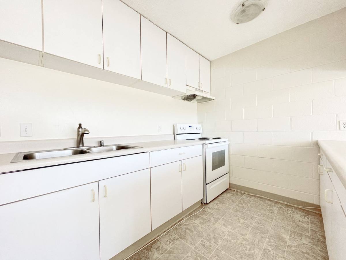 Condo for rent at 1687 Pensacola St, Honolulu, HI 96822