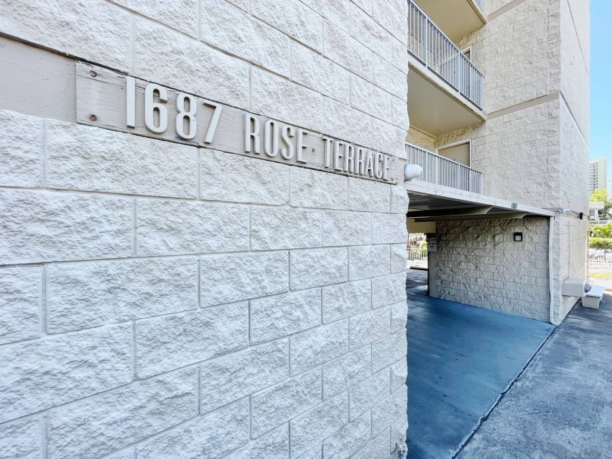 Condo for rent at 1687 Pensacola St, Honolulu, HI 96822
