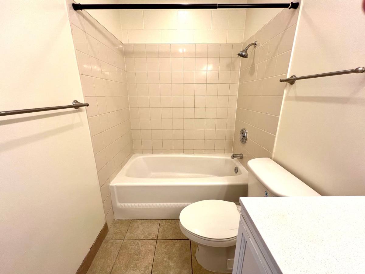 Condo for rent at 1687 Pensacola St, Honolulu, HI 96822