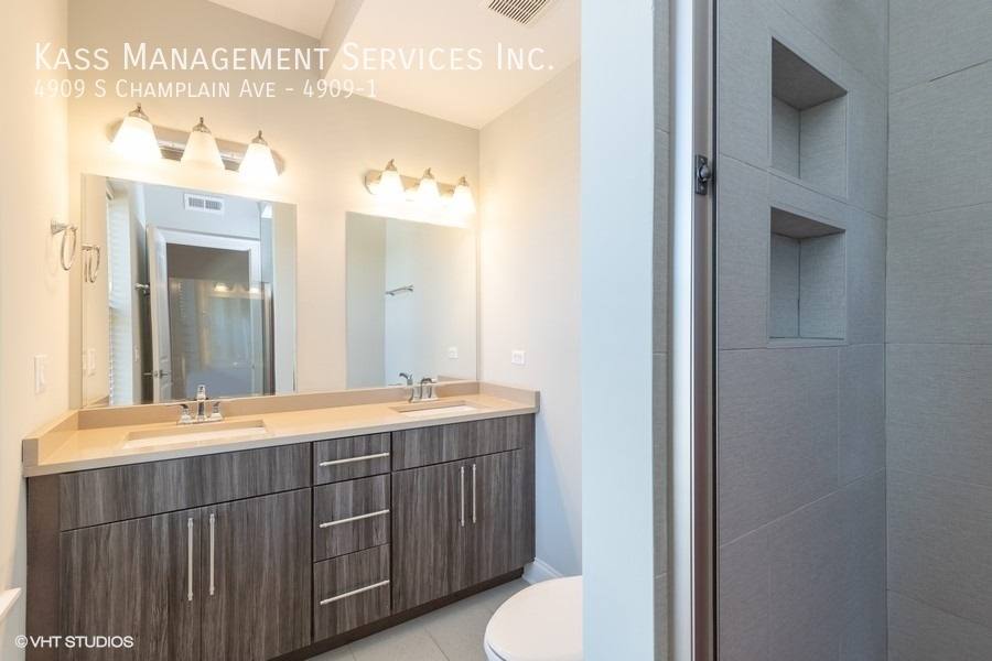 Apartment for rent at 4909 S Champlain Ave #1, Chicago, IL 60615