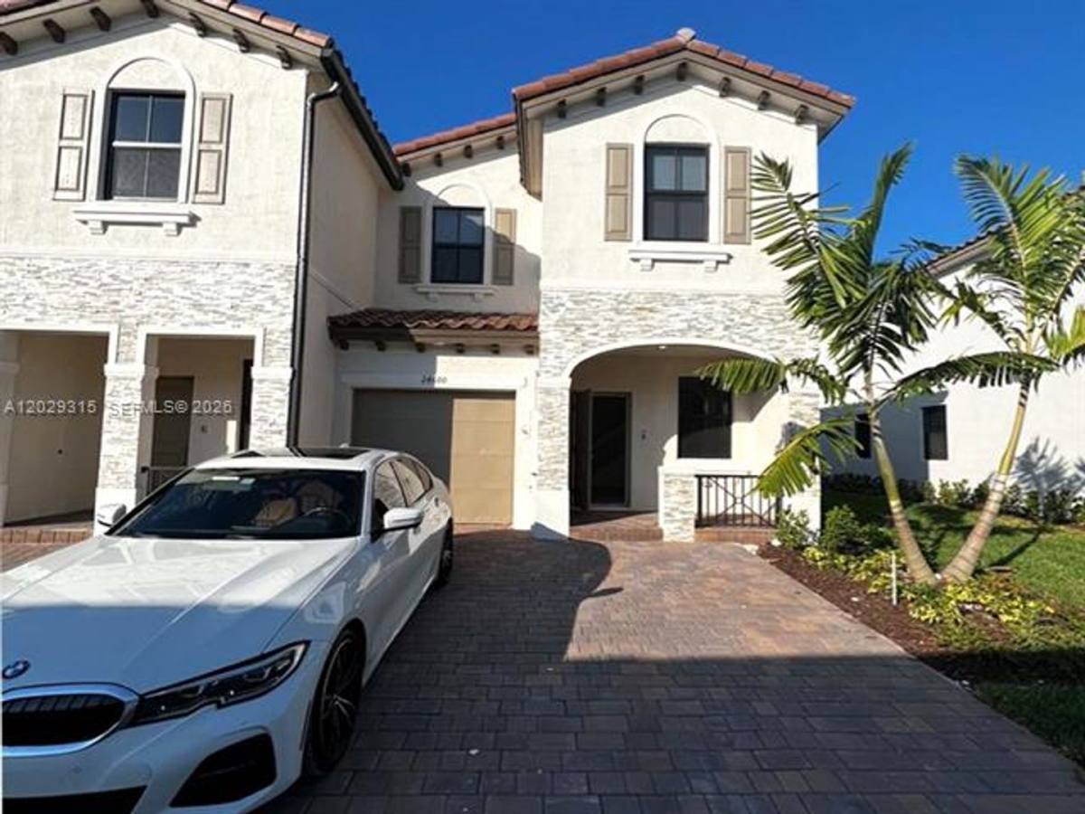 Townhouse for rent at 24600 SW 119th Place, Homestead, FL 33032