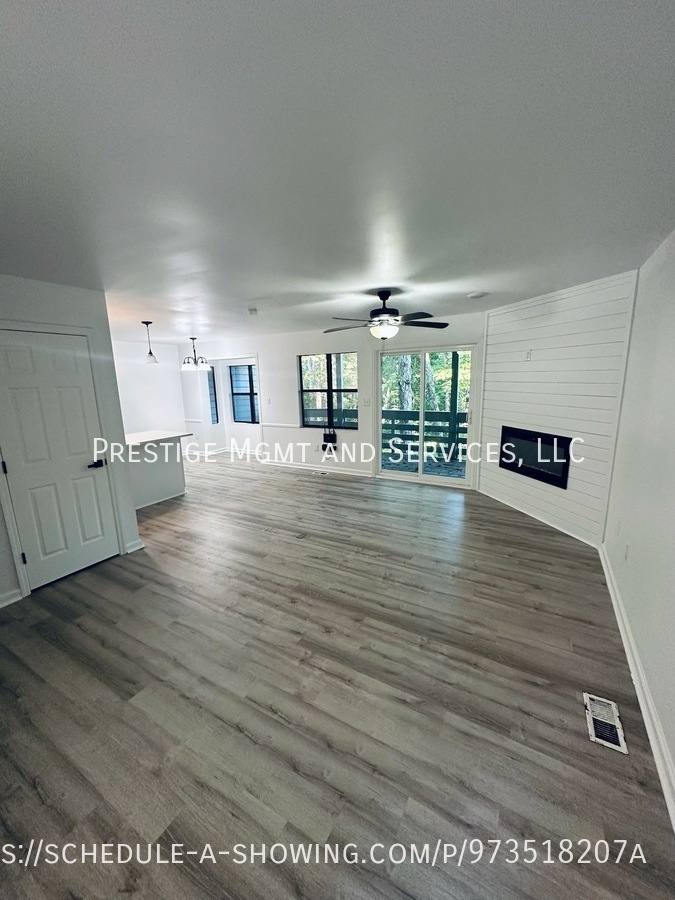 Apartment for rent at 1 Villa Dr #1C, Westminster, SC 29693