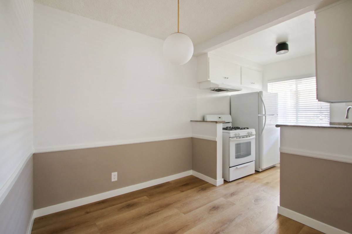 Apartment for rent at 11615 Darlington Ave, Los Angeles, CA 90049