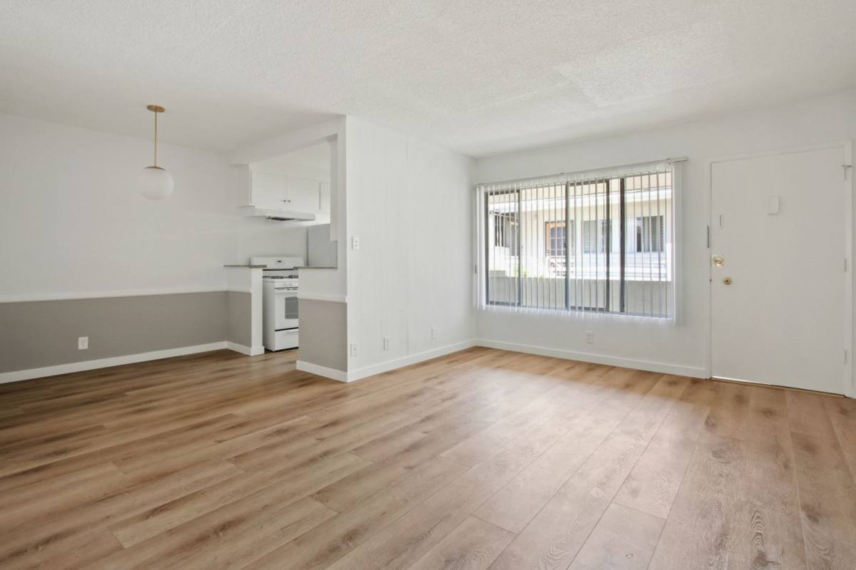 Apartment for rent at 11615 Darlington Ave, Los Angeles, CA 90049