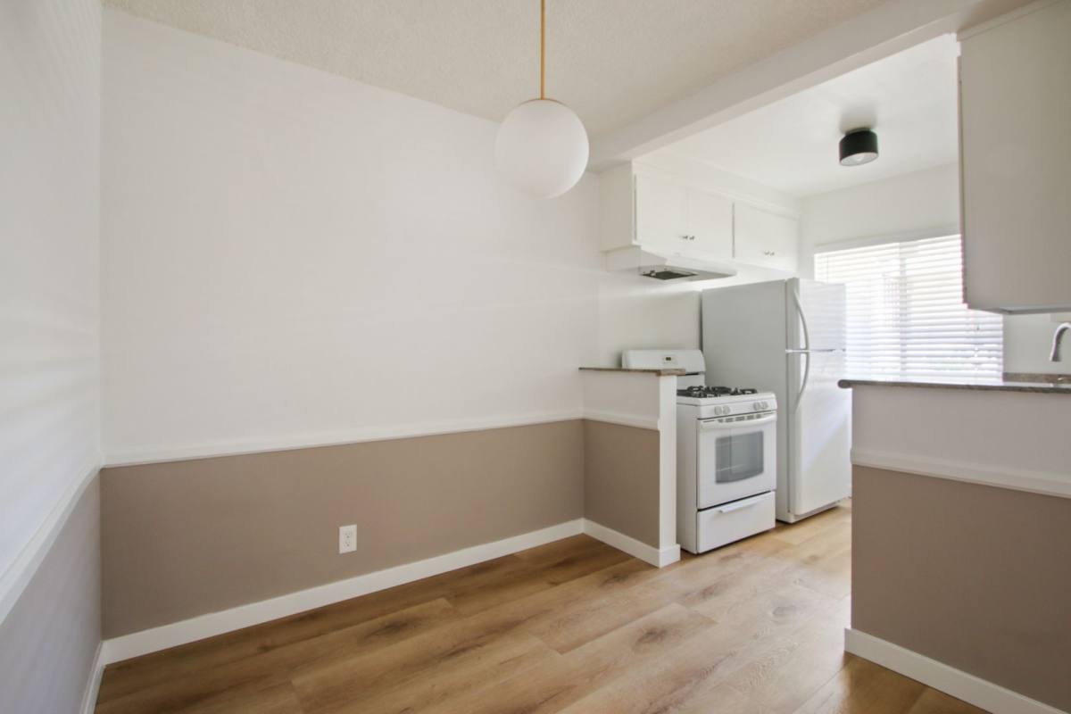 Apartment for rent at 11615 Darlington Ave, Los Angeles, CA 90049