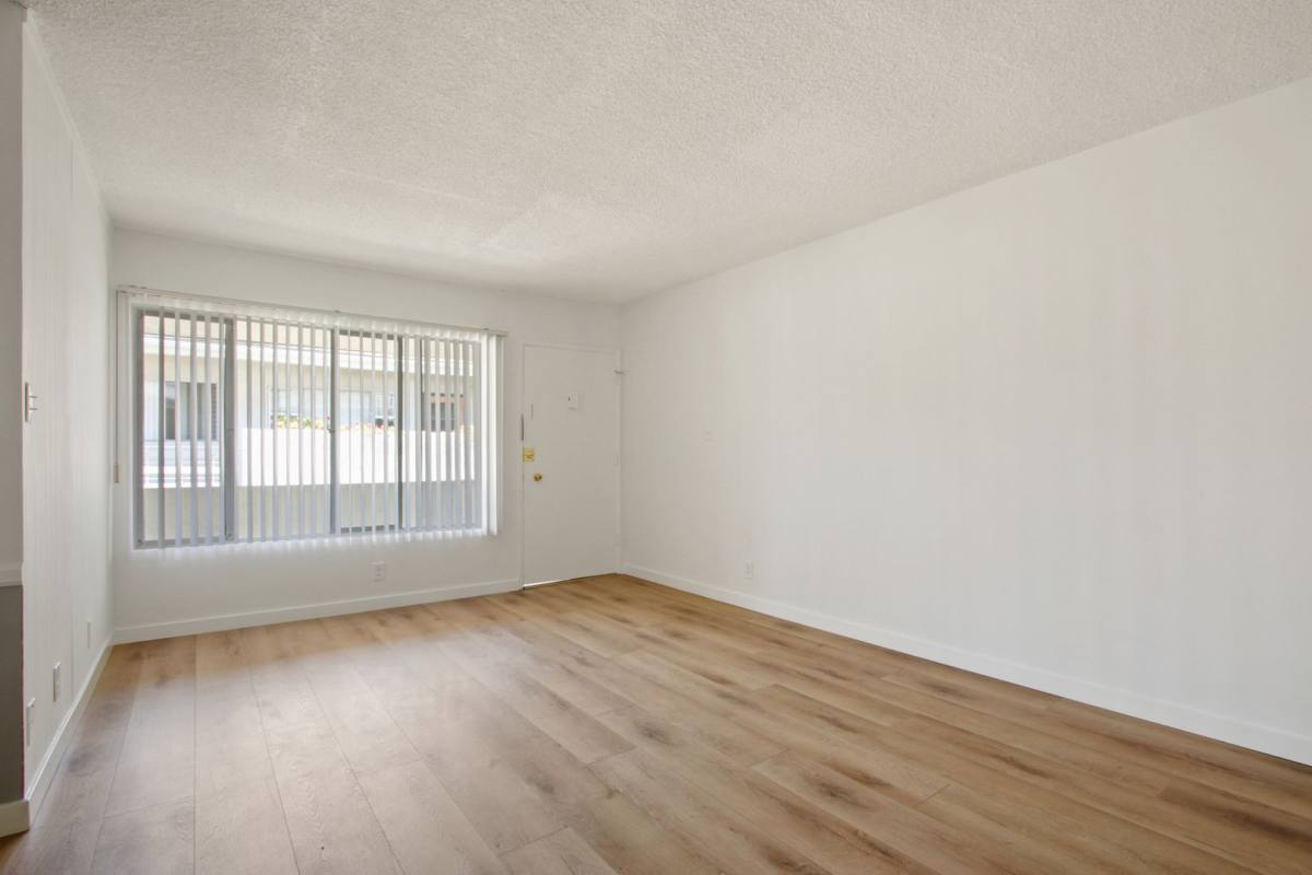 Apartment for rent at 11615 Darlington Ave, Los Angeles, CA 90049