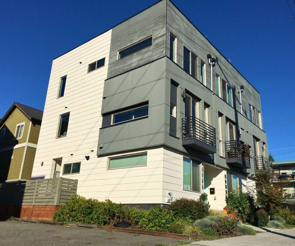 Townhouse for rent at 6217 14th Ave NW, Seattle, WA 98107