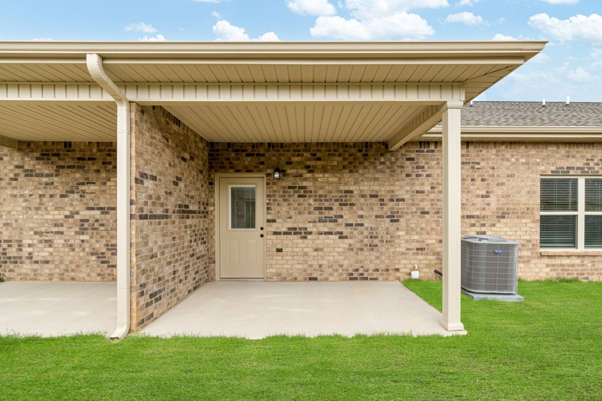 Apartment for rent at 19254 Autumn Falls Way, Athens, AL 35611