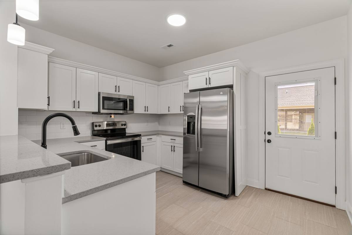 Apartment for rent at 19254 Autumn Falls Way, Athens, AL 35611