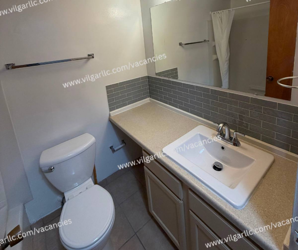 Condo for rent at 8841 Schneider, Highland, IN 46322