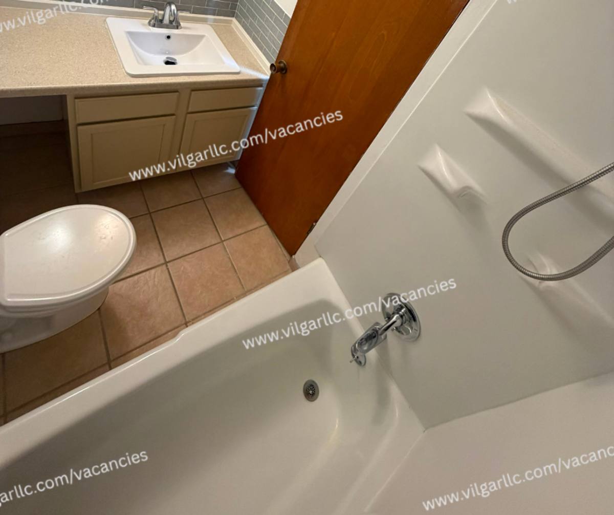 Condo for rent at 8841 Schneider, Highland, IN 46322