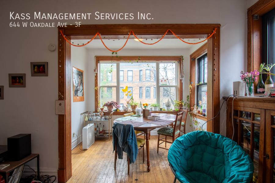 Apartment for rent at 644 W Oakdale Ave #3F, Chicago, IL 60613