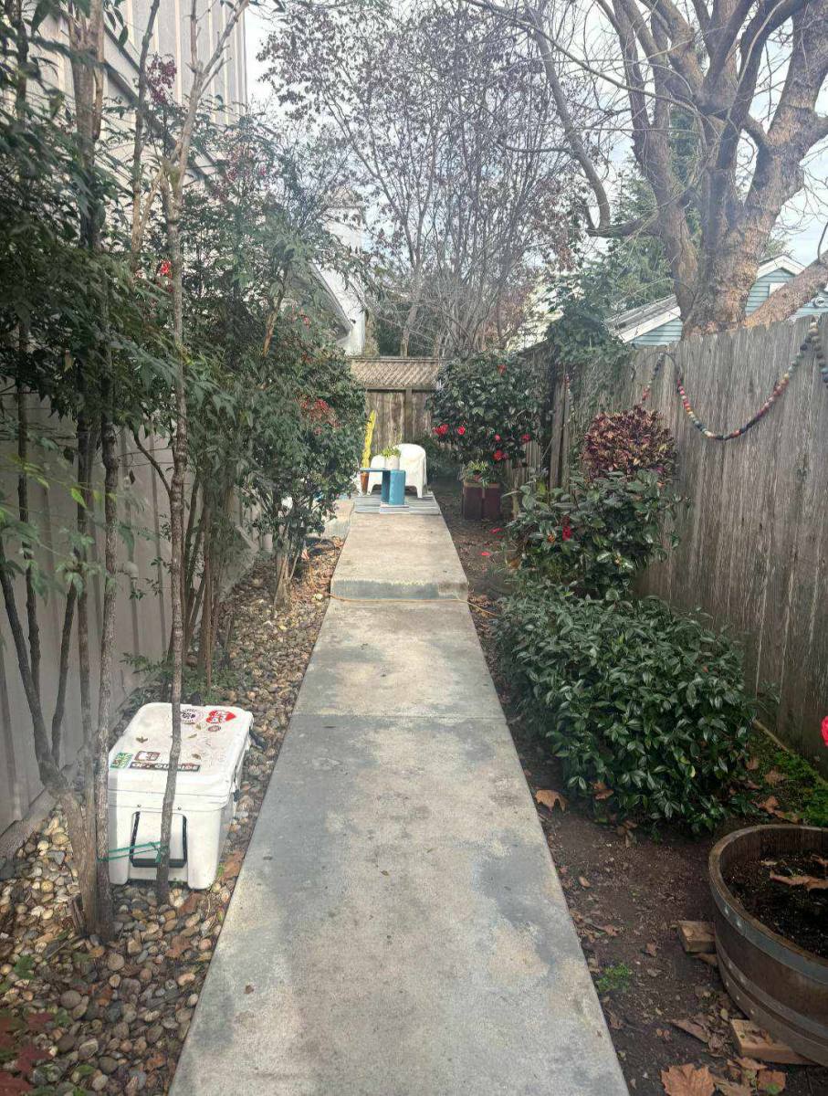 Apartment for rent at 126 Pine St, Santa Cruz, CA 95062