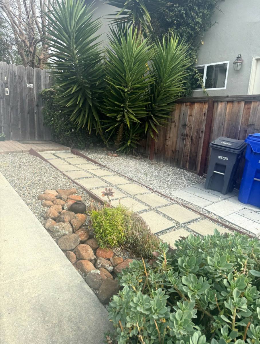 Apartment for rent at 126 Pine St, Santa Cruz, CA 95062