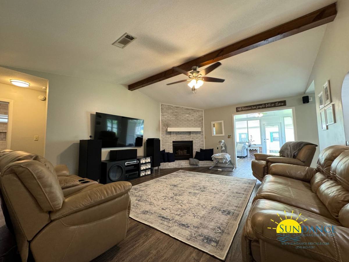 House for rent at 109 Long Pointe Dr, Mary Esther, FL 32569
